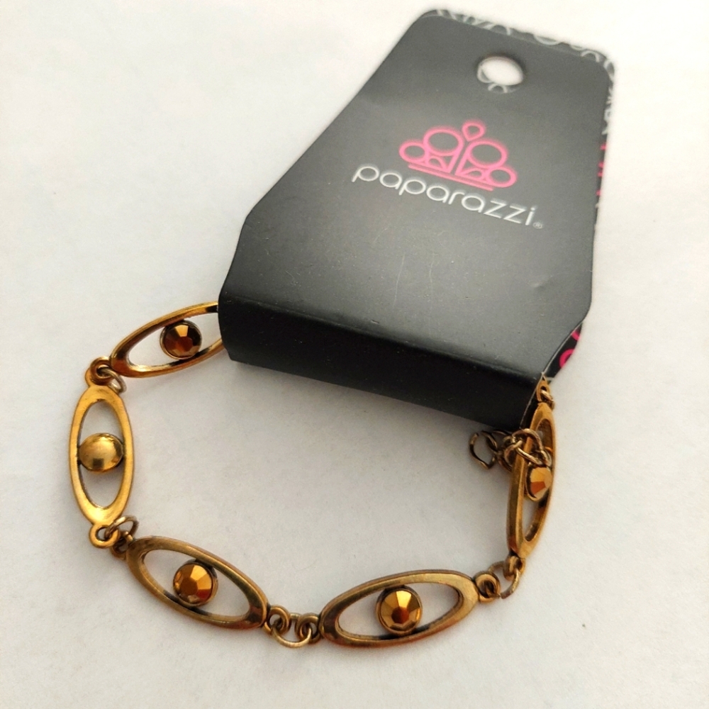 Paparazzi Bracelet Golden